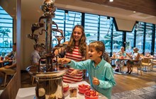 SKYCITY VUE CHOC FOUNTAIN 1Web RGB