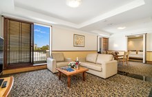 Grand Hotel Suite Living