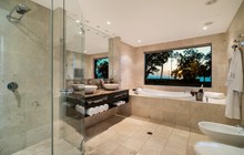 Garden Grand Suite Bathroom