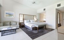 Lagoon Room King Living