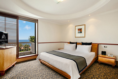 One Bedroom Suite Ocean View