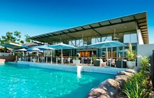 Lagoon Side Dining